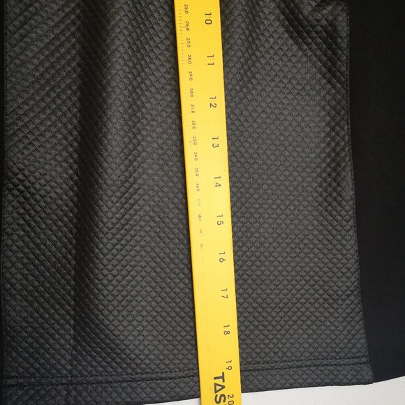 Le Grenier Ladies Size Medium Black Quilted Look Panel Pull On Style Skirt - Picture 7 of 7